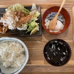 肉汁餃子のダンダダン - 油淋鶏ランチ