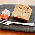 L'ESPRIT ZEN TO WINE - ガトー・アラ・バナナ400円内税