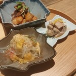 創和堂 - おばんざいの盛り合わせ？みたいなやつ(あん肝の煮付け、海老とごぼうの南蛮、柿なます)