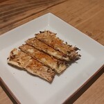 創和堂 - たたみ鰯チーズ(小さい鰯でチーズを挟んでパリパリに焼いたやつ)