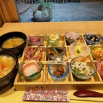 Kyousaiminomura - 雅ご膳
      湯葉丼・味噌汁のセット