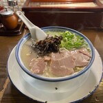 Hakata Ra-Men Shibaraku - ラーメン880円