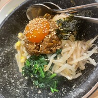 牛刺しと焼肉 仔虎 クリスロード店 - 
