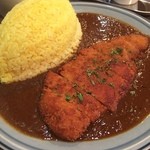 カレーハウス・ギー - ポークカツカレーランチ。大盛。激辛。1150円。
                                ボーナスだけん、ちと贅沢した(^^)