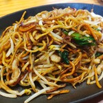 Hitayaki Soba Semmonten Tanuki - 日田焼きそば