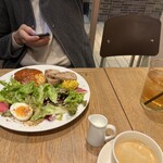 カフェ＆ブックス ビブリオテーク - 