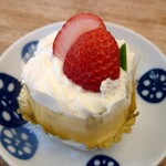 菓子のやまがた - 料理写真:いちごのケーキ＠340円