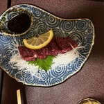 Hikoemon Washoku Sushi - 馬刺し