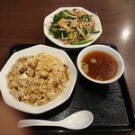 あづま軒 - チャーハン・ニラ肉炒め