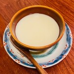 月泉 - 杏仁豆腐