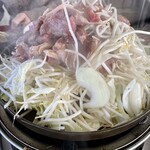 焼肉レストラン井東 - ジンギスカン大盛りセット2人前を全部載せたらこうなります。