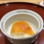 Isoda - 【からすみの飯蒸し】★★★★
                        半生のからすみのコク深さを、餅米の旨さが柔らかく受け止めて、優しく満ちるような美味しさに。