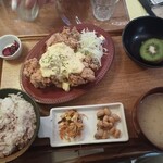 ビオ オジヤンカフェ - チキン南蛮定食
