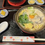 kissaandooshokujidokorogaro- - 熱々の鍋焼きラーメン