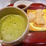 Uji matcha set with small sweets