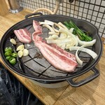 ホルモン鍋 大邱食堂 - 