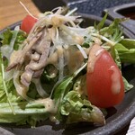 炭火焼肉 牛仁 一番町本店 - 牛仁サラダ