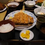 Tonkatsu Shion - ロースカツ定食