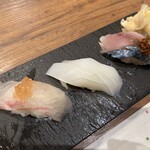 Uminomieru Kaunta-Zushi Sushiyatai - 