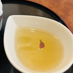 こひる庵 - 今日も別添えはしょうがみつ！桜花もまた入れてみた♡