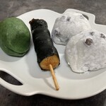 和菓子 伊勢屋 - 草餅（こしあん）・いそべだんご・豆大福