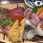 Sushi Sake Saka Na Sugi Dama - 