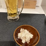 Robatayaki Hakkaku - お通し　ポテサラ