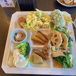 Sanchiya - 旬の野菜他食べ放題 70分 1,870円（税込み） 同伴者の一部