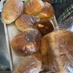 ソルベーカリー - 練乳入り食パン、クリームパンなどお菓子パン