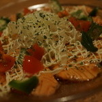 煮込みと惣菜 かん乃 - 炙りサーモンカルパ