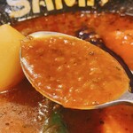 SAMA - 野菜など溶け込んだスープ