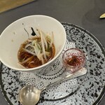 トゥ・ラ・ジョア イズム - 