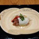 御料理 良所 - 白いのが気になる