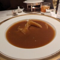 筑紫樓 銀座店 - ふかひれ姿煮込み