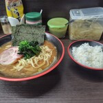 横濱家系ラーメン 勝鬨家 - 