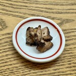 かぶと - 天然のレバー：レバー（肝臓）です。日常的に食べているレバーに近い食感。