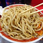 ラーメン タロー 五反田の陣 - 小ラーメン豚入り1,100円（野菜マシマシ、あげ辛、削り節）