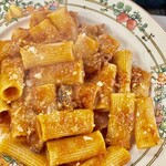 Osteria Romana di Simmi - ワイフのプリミはリガトーニのマトリチャーナ