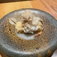 nishinakasu泥川武士 - ボタンエビ、ライスペーパー、蕎麦粉、カリフラワー、白トリュフ