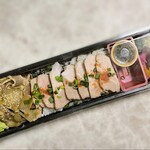 サトミ - 牛カルビと豚ロースステーキ重(1188円)