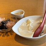 京豆冨不二乃 - おぼろとうふ（おかわり自由）