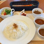 RIZ CAFE - 