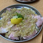 もつ焼つみき - 本日のおすすめメニューより「ネギたん塩」
      冷たい、中華っぽい、うまい