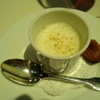 レストラン リューズ - マドレーヌはチーズ味。