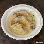 セブンイレブン - 一風堂監修 極豚骨らぁめん
