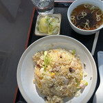 千歳屋 - レタス炒飯　具沢山　旨そうじゃ！