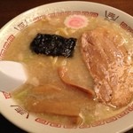 Kemuriya - ニンニク背脂醤油ラーメン800円！