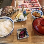 釣宿酒場マヅメ  - 焼き魚2種定食