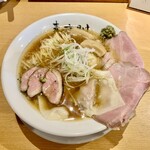 麦の夜明け - 特上 牛醤油と山椒の中華そば 1440円