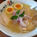 麺処若武者 - 濃厚スープと極細麺が絡む